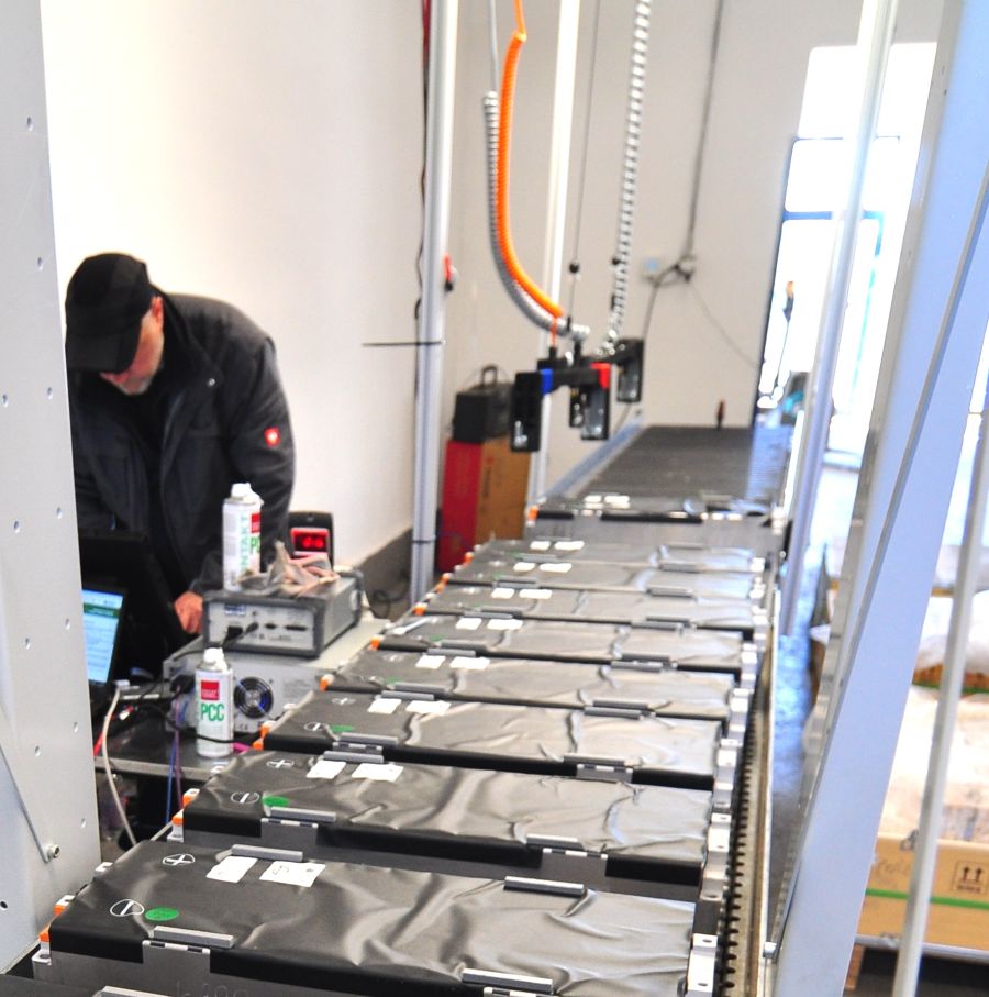 EV battery sorting line